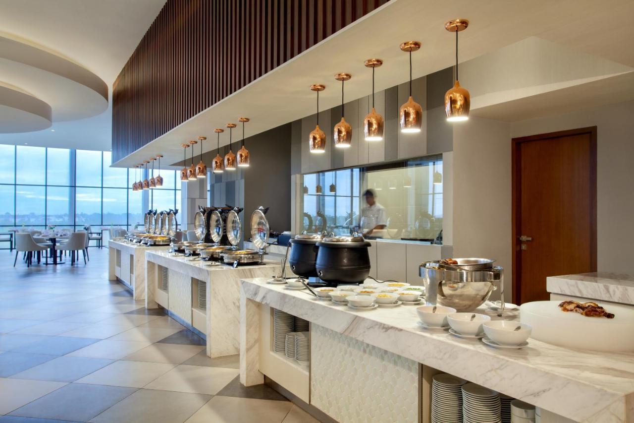Wyndham Opi Hotel Palembang Eksteriør billede