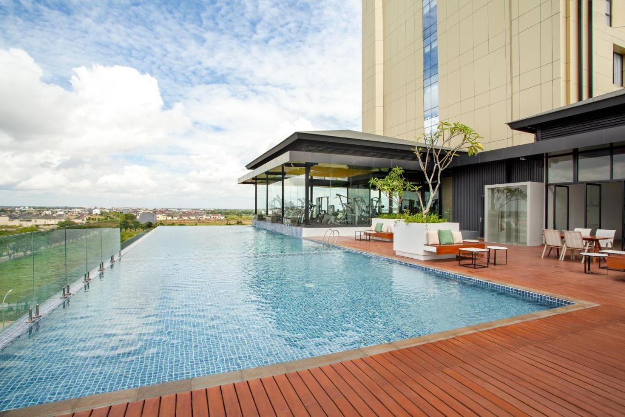 Wyndham Opi Hotel Palembang Eksteriør billede