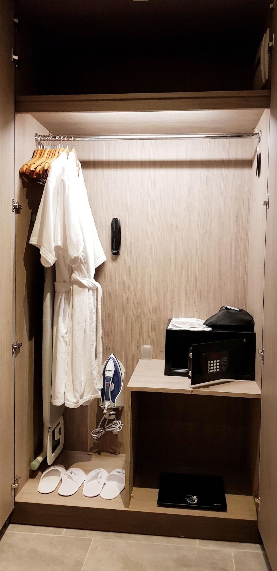 Wyndham Opi Hotel Palembang Eksteriør billede