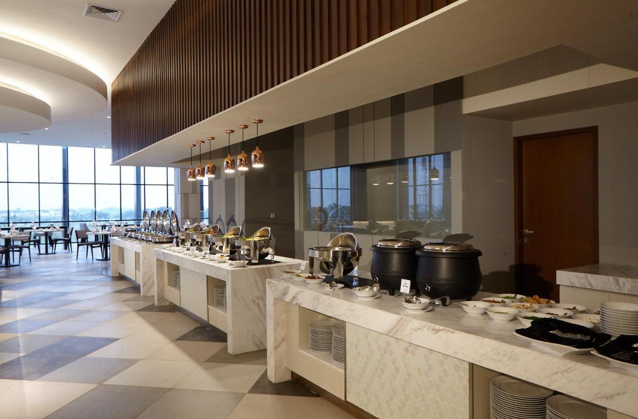 Wyndham Opi Hotel Palembang Eksteriør billede